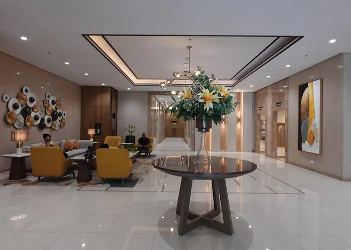 Apartahotel At Park Mckinley West Manila