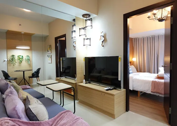 At Park Mckinley West 4* Manila